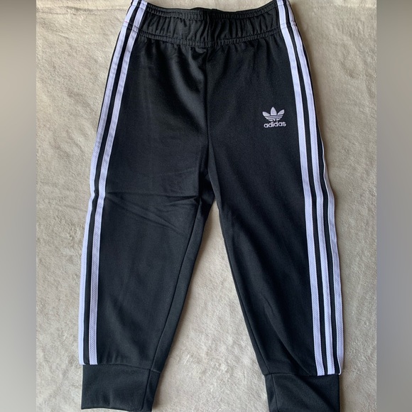 Adidas Adicolor SST Track Suit size 3T - Picture 5 of 5